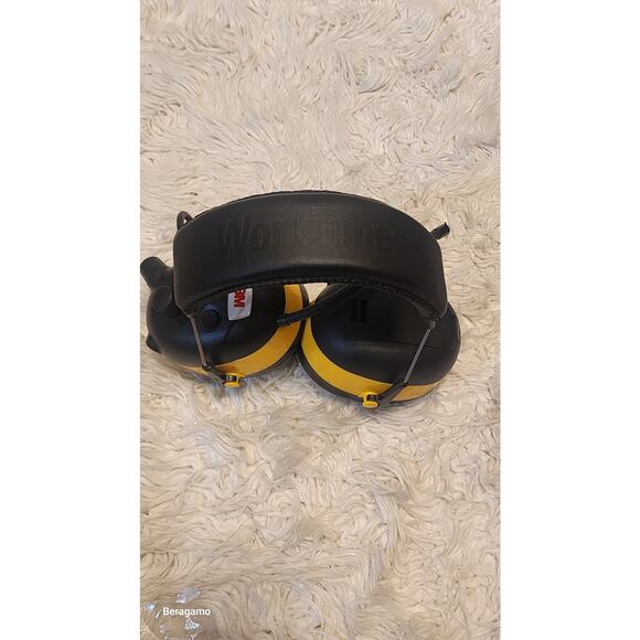 3M Peltor Hearing Protection Headphones for Mowing & Landscaping - Picture 4 of 6